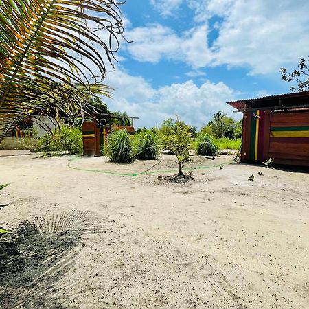 Land Of Promise - Reggae Bar & Eco Village Zanderij Exterior foto